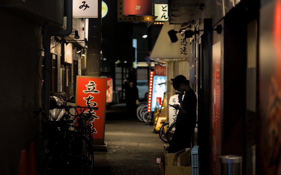 Handheld photo at night showing clean city lights and detailed shadows