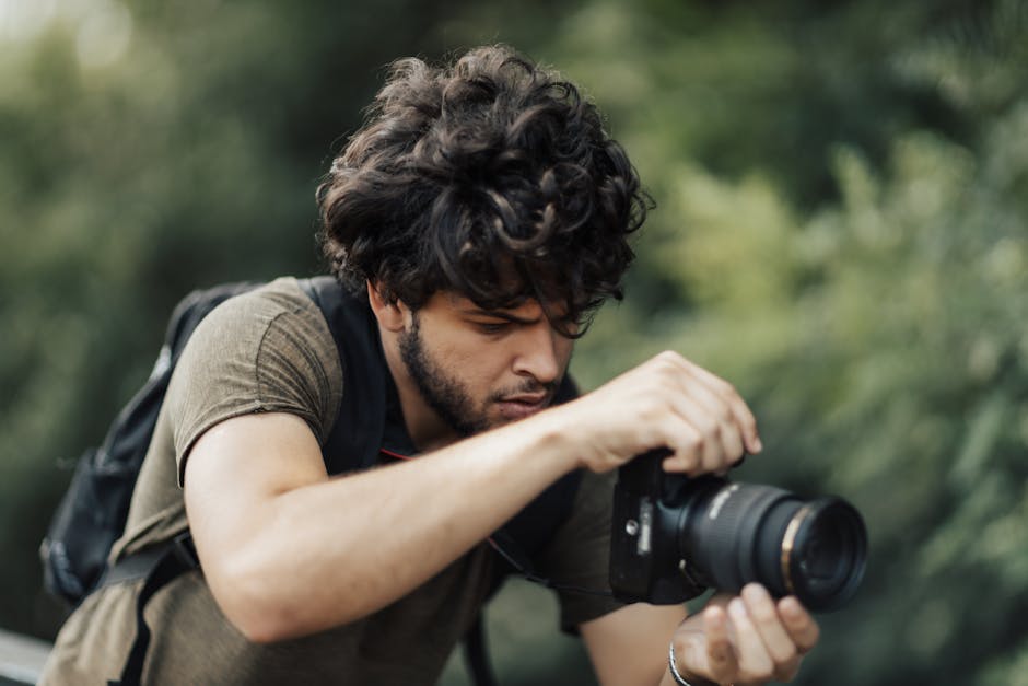 Camera showing fast RAW burst shooting with card writing activity and buffer buffering