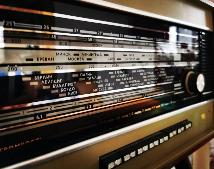 Listening Guide: Best Lithuanian Radio Stations for Focus while sorting and culling photos, calm radio atmosphere, Pexels