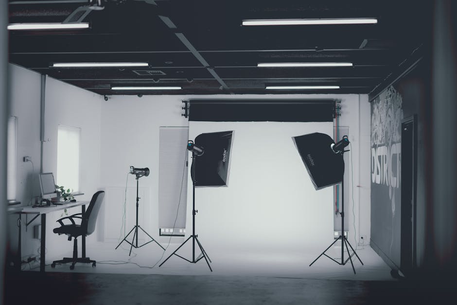 Photographer comparing strobe and continuous lighting setups for creative control across different shoot styles on set.